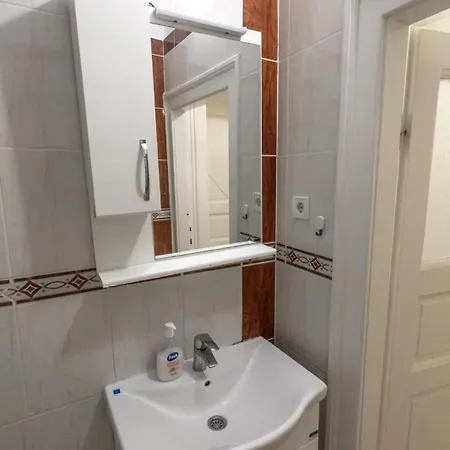 Hostel B 52